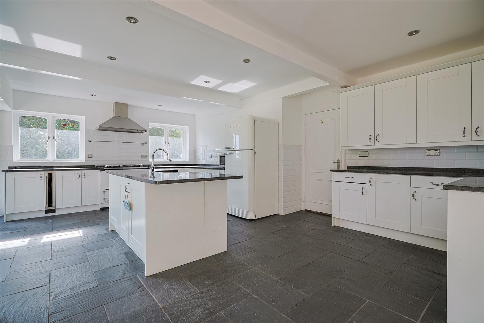 Grovewood, Groves Avenue, Langland, Swansea, SA3 4QF
